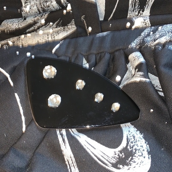 CYNTHIA Matthews Vintage Black and White Patent Leather and Fabric Shoulder Bag - Picture 9 of 16